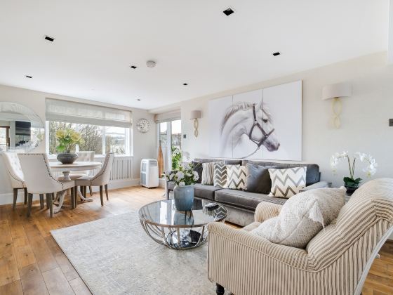 LONDONERS - The London Residence