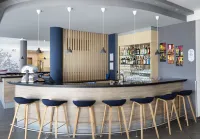 Holiday Inn Express MUNICH - MESSE by IHG - С баром