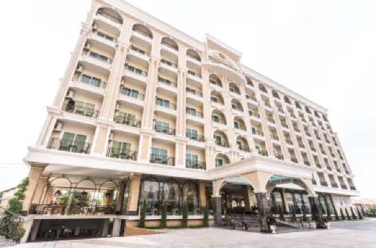 LK Crystal Ville Hotele w: 