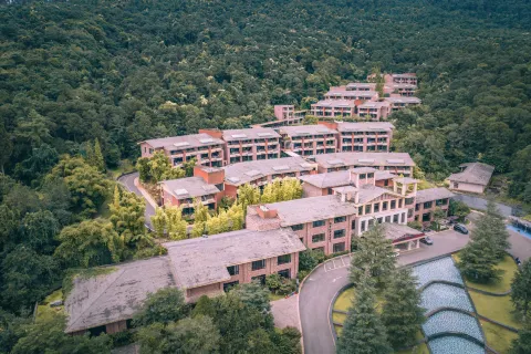 Jinfang Hot Spring Banshan Hotel