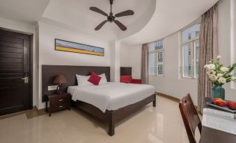 4. Harbor S..