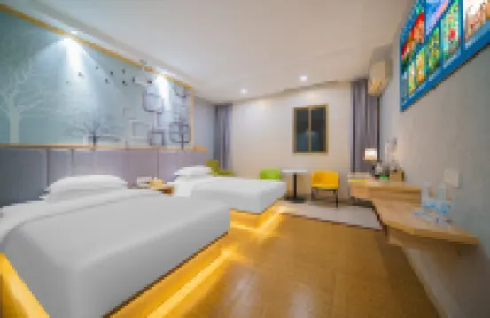 Yijia Hotel (Meizhou People's Hospital Branch)