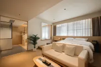 Encounter·Home Inn (Dajiuhu Pingqian Branch, Shennongjia) Hotels near Banbi Rock