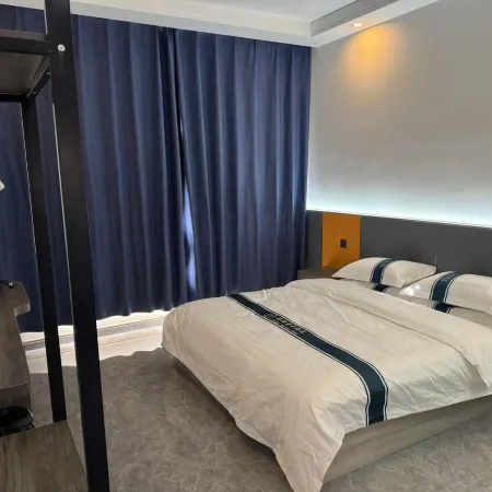 Ningwu Jiayuan Business Hotel (Luyashan Scenic Area Ticket Office)