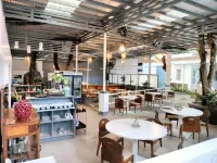 T House Tagaytay Hotels in Тагайтай