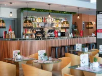 Ibis Madrid Alcobendas Отели рядом с достопримечательностью «Комплекс компании «Телефоника»»
