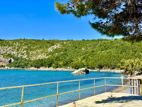 Guest House West Gate Hotels in Sutomore