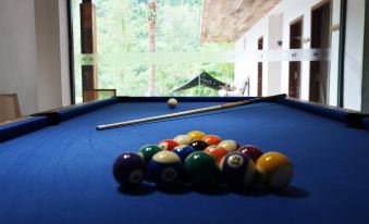 Four Seasons Hot Spring Private Soup Resort Hotel