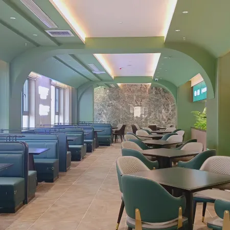 Moran Hotel(Hejing County)