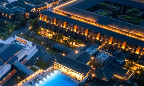 Puyuan Fashion Ancient Town Meshang Resort Hotel