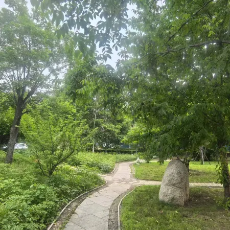 Dongning Huayu Hotel