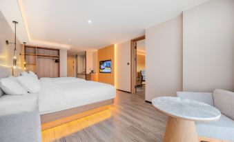 Impression E-sports Business Hotel (Lushan Branch)