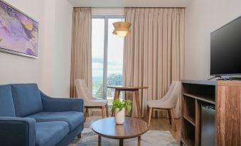 City Getaway in the Heart of Entertainment City