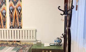 Yining Warm Summer Homestay