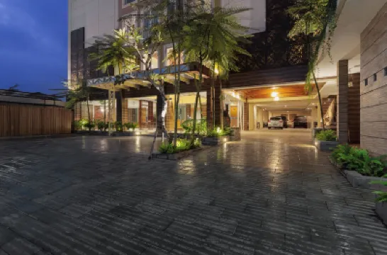 Hotel Adilla Syariah Ambarukmo Hotel dekat Museum Affandi
