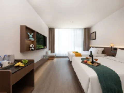 伴山墨語ホテル(四姑娘山双橋溝景区) 小金のホテル