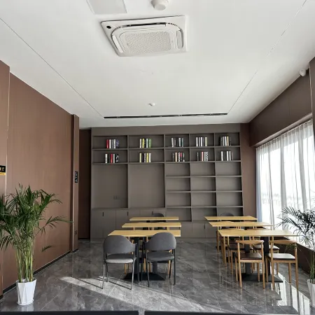 Lanting Hotel