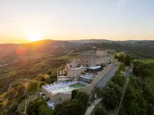 Castello di Velona度假村溫泉SPA & 釀酒廠