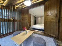 Onshore Music Viewing Homestay (Furong Town Great Waterfall Store)