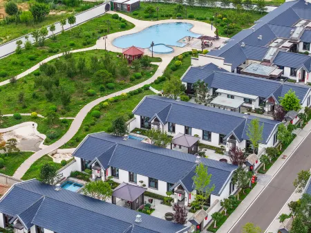 Datong Huangjing Century Hot Spring Hotel