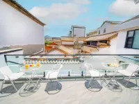Shine. Shanyu | Lì Lì Wàn Xiāng Cafe · Bar ° Shì Wéi Chá Kā Design Xiaozhù 웨이산 호텔