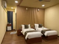 Breeze Haven Surf Retreat Hotels in 