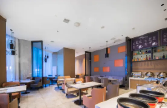 Yishang Hotel (Nanchang Bayi Square Wangfujing Branch)