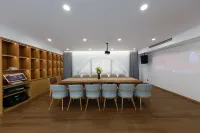 Floral Hotel·Juntang Valley Hotel(Maoshan Dongfang Salt Lake City Store)