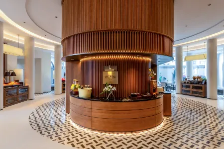 IntercityHotel Chongqing Jiefangbei Pedestrian Street Отели рядом с достопримечательностью «Chongqing University of Education»