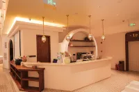 Dalian Jinse Sea View Art Homestay (Xinghai Square Branch)