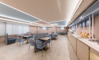 HanTing Hotel (Shanghai Lujiabang Road Subway Station)