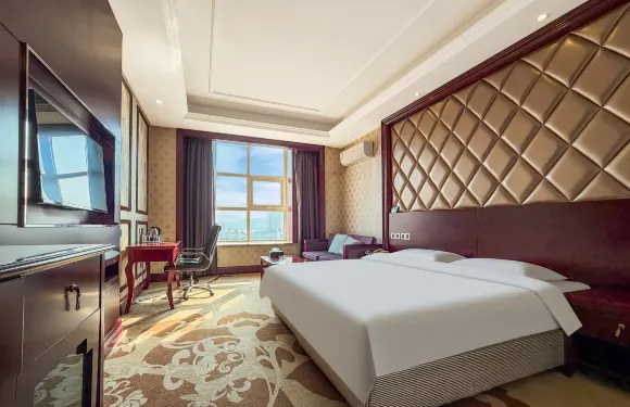 舞鋼方興假日酒店