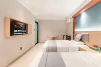 Future Life Hotel (Hanzhong High-Speed Railway Station Central Plaza)