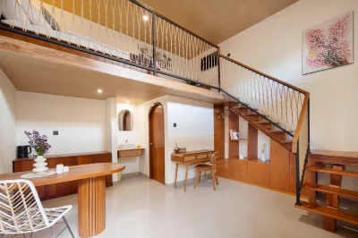 Cozia Living Hotel a 