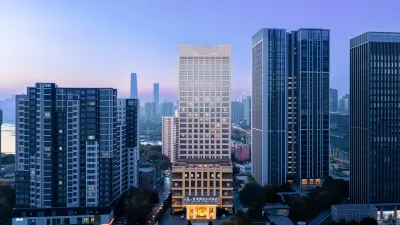 Grand Rezen Hotel فنادق في 