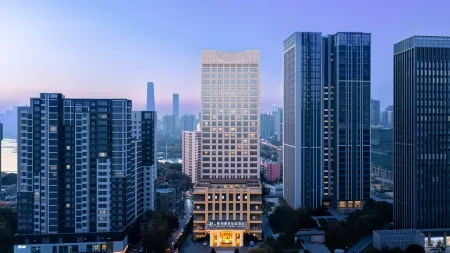 Grand Rezen Hotel Отели рядом с достопримечательностью «Hubei University Museum»