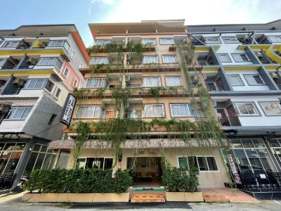 The Rock Poshtel Patong