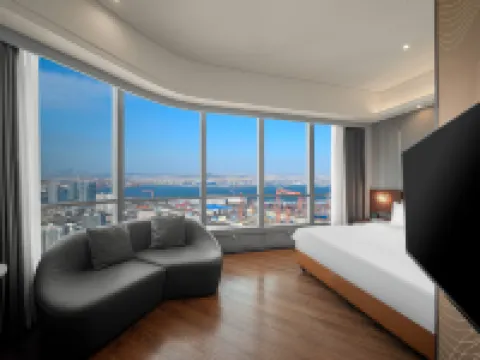 Madison Hotel Dalian Harbor Square, Donggang Business District