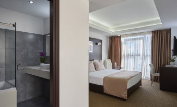 Breeze Boutique Athens