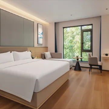 Dali Erhai Hotel (High-speed Rail Station Branch)