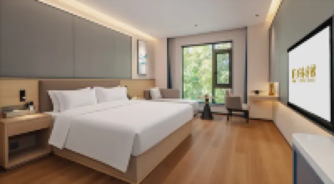 Dali Erhai Hotel (High-speed Rail Station Branch)