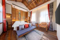 Huaxiangjian Homestay