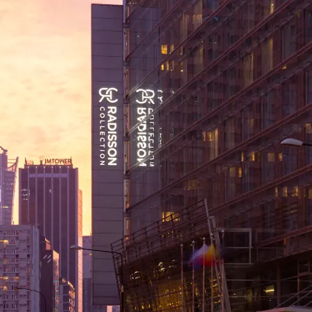 Radisson Collection Hotel, Warsaw Отели рядом с достопримечательностью «Саксонский сад»