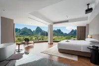 Xishi Manor Resort Hotel(Yangshuo Ten-MileGallery Yulong River Branch)