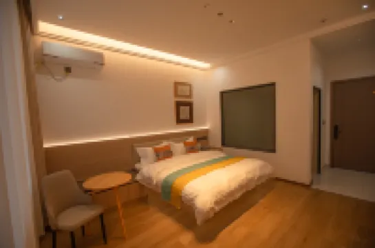 Luoping Heyi Express Hotel