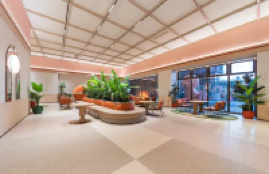 Orange Hotel (Shaoguan Railway Station) - Mountain View