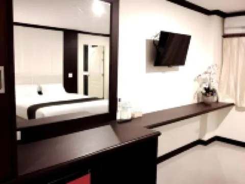 เดอะ แคปิตอล โฮเต็ล