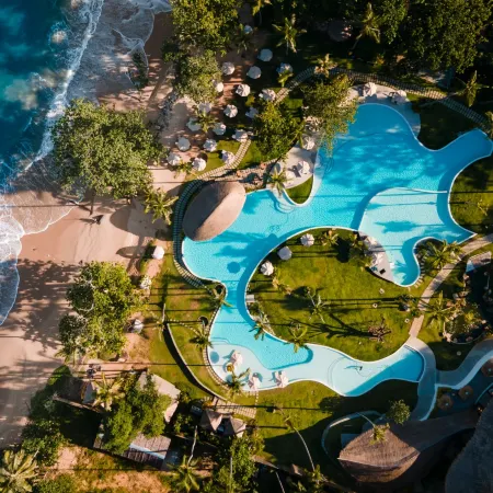 Eden Beach Khao Lak Resort & Spa Отели рядом с достопримечательностью «Национальный парк Симилан»