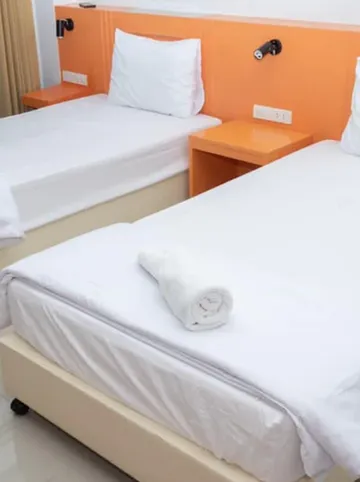 รูปภาพของตรีญาพัทร เพลซ