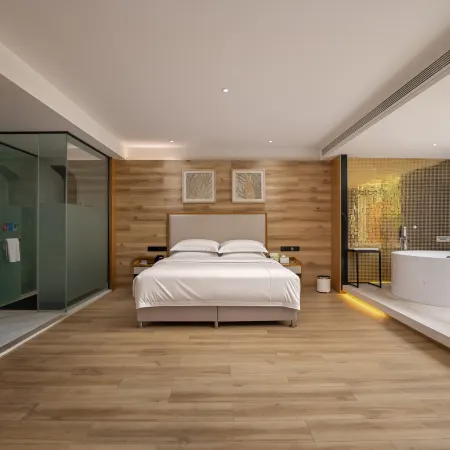 He Su Hotel (Leshan High-speed Railway Station • Shihao Plaza)
